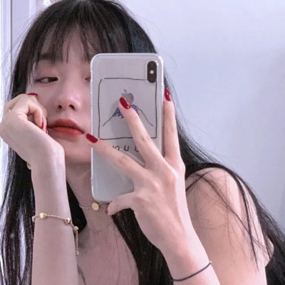 戴脚镣的女孩 封面