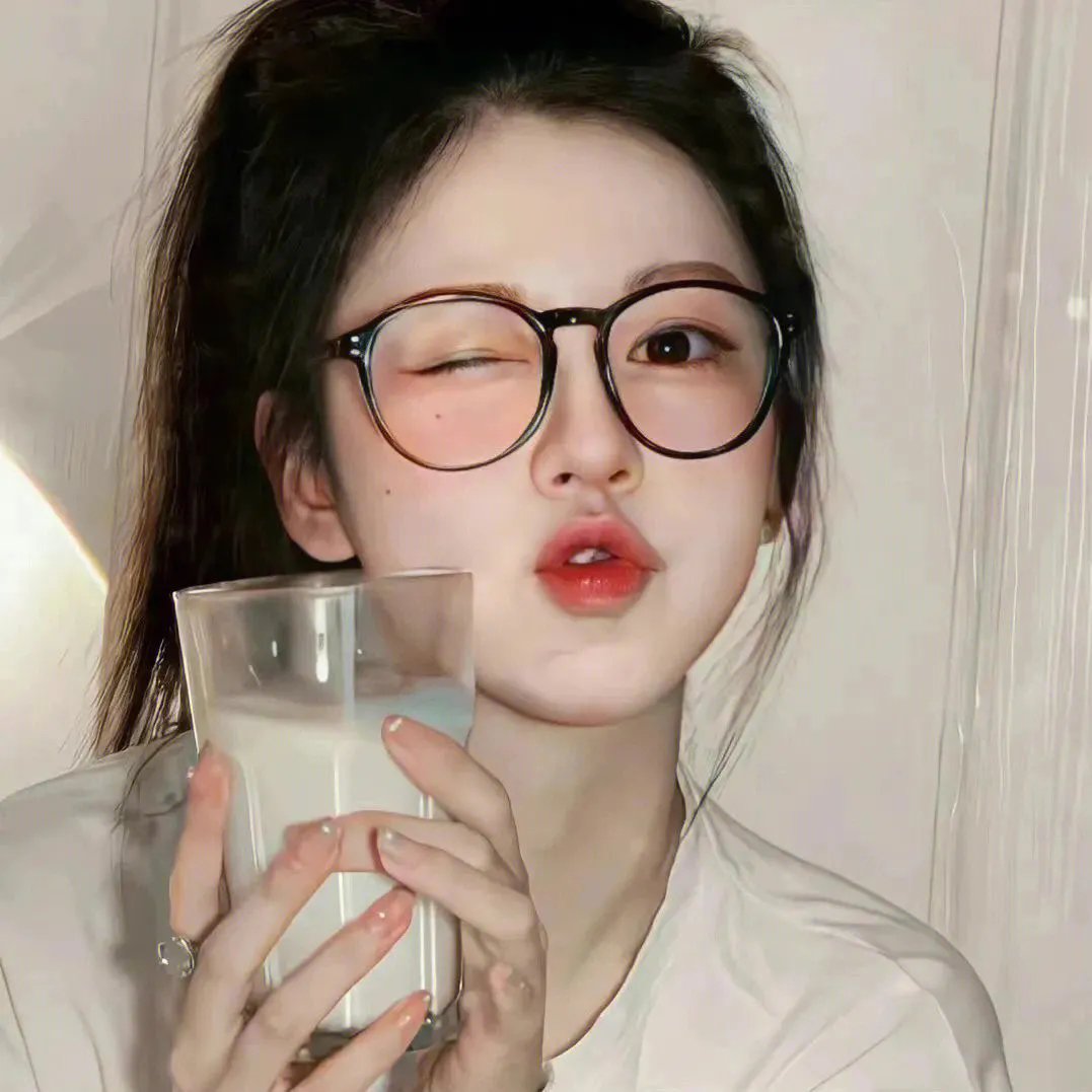 七个月亮 封面